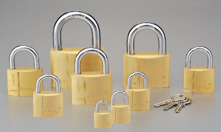 Месингов секретен катинар със закалена скоба Rarlux Solid Brass 20mm